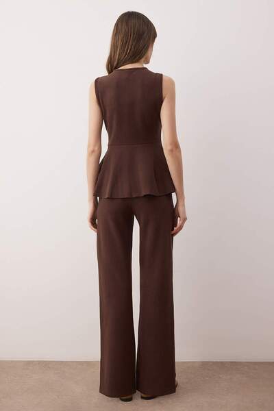 Trendyol Collection Καφέ Σελανίκι με κουμπιά που ανοίγουν στη μέση, φαρδύ πόδι/πλεκτό κάτω μέρος τύπου Palazzo - Σετ TWOAW26AU00092