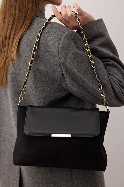 TRENDYOL SHOES Schwarze Damen-Umhängetasche mit Kette TAKAW26OC00060