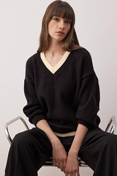 Trendyol Collection Black V-Neck Wide Fit Color Block Knitwear Sweater Twoaw26Kz00269