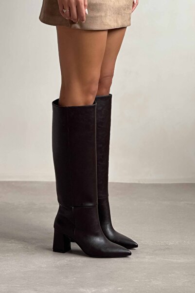 NİŞANTAŞI SHOES Briar Kahve Mat Sivri Burun Kadın Topuklu Çizme