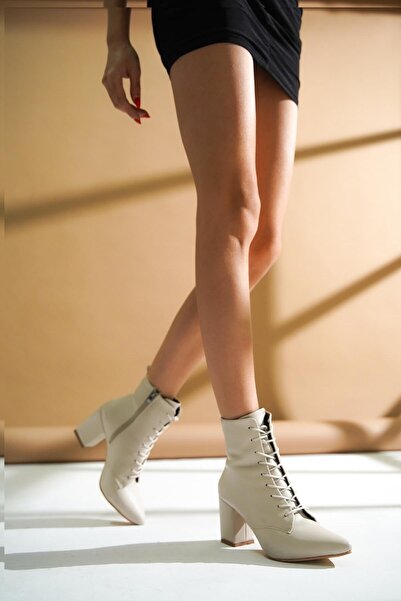 DURUNUN BUTİĞİ Γυναικείες καθημερινές μπότες με μπεζ μυτερό κορδόνι Duliz