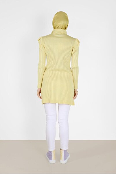 Alvina Self-Patterned Tricot Tunic with Ruffled Shoulders 42042