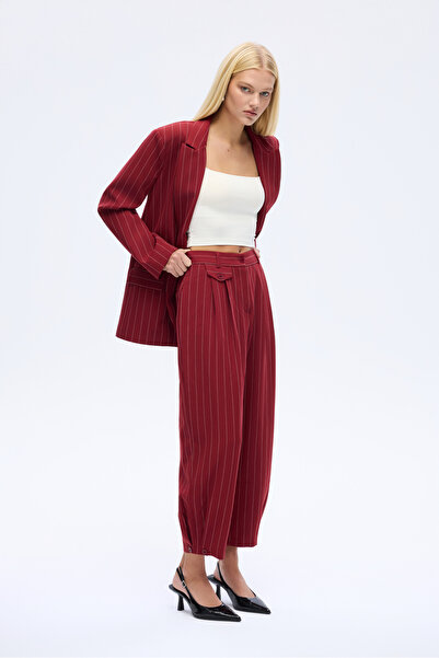 Quzu Çizgi detaylı pileli pantolon bordo