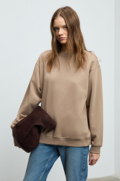 GRIMELANGE KARIUS Γυναικείο φούτερ από οργανικό βαμβάκι με φλις εσωτερικά O oversized με στρογγυλή λαιμόκοψη σε ανοιχτό καφέ χρώμα