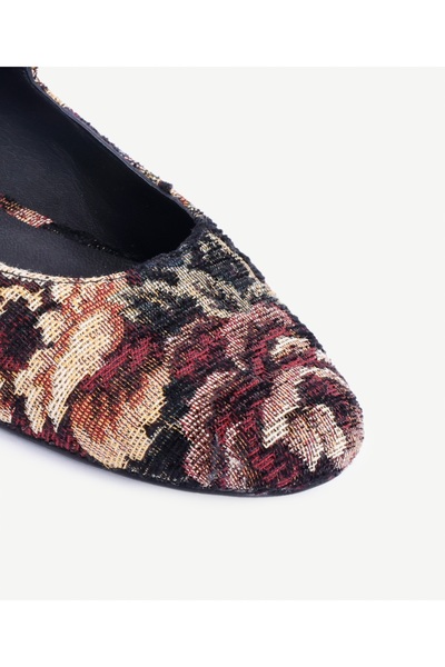 Yargıcı Çiçek Kumaşlı Atkılı Babet