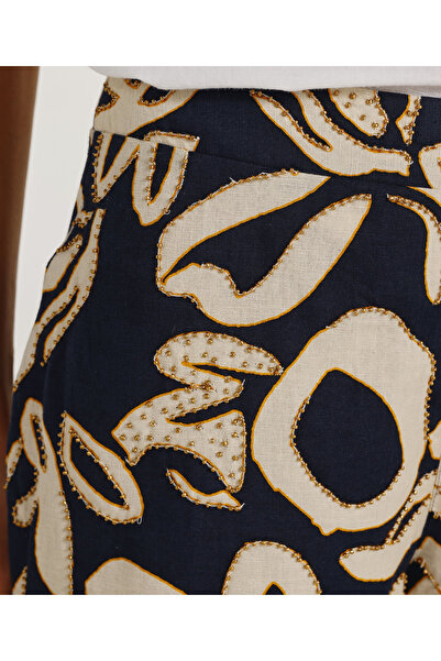 Yargıcı Beli Fermuarlı Şort