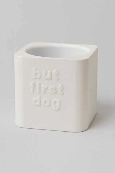 But First Dog KONG Classic Dondurulmuş Mama Doldurma Standı – Tüm Boyutlarla Uyumlu