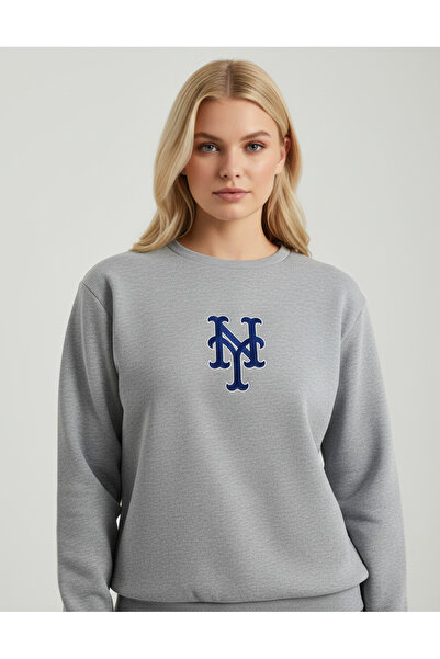 RPT MODA PREVELIKI PLAVI SWEATSHIRT SA DETALJNIM NY ŠTAMPOM I OKRUGLIM OGRLOM