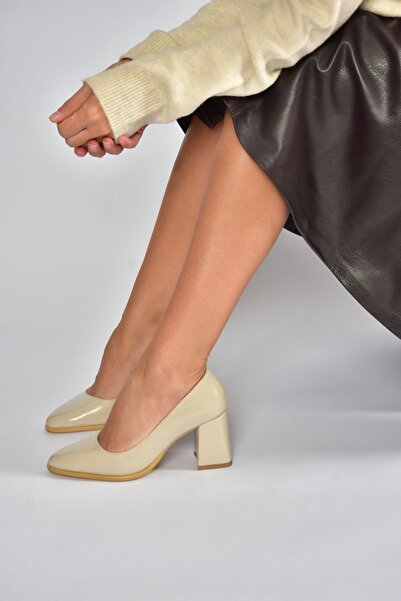 Fox Shoes V676680060 Beige Rustic Thick Heeled Women's Shoes