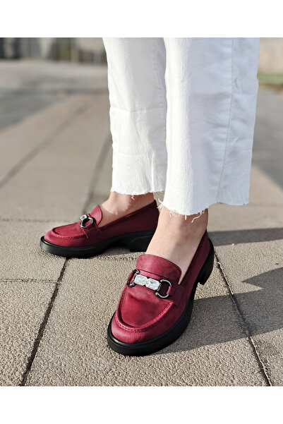 EVEREST SHOES Women's Burgundy Suede Stone Buckle Loafer Shoes
