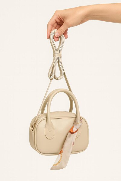 Global Şal Detaylı Mini Krem El ve Omuz Çantası – Trend Kombin Tamamlayıcısı