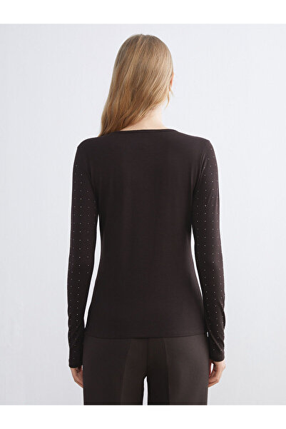 LC Waikiki Γυναικείο T-Shirt με λαιμόκοψη με πέτρες