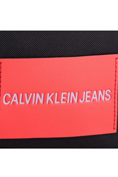 Calvin Klein Shoulder bag SP ESSENTIAL+ MICRO FLAT PACK