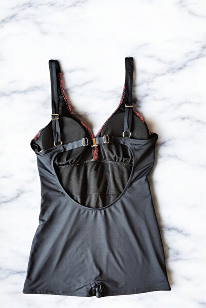 embody Ladies' one-piece swimsuit, modelling effect, with short pants, black/red palms lm052