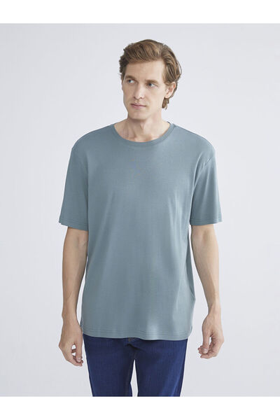 LC Waikiki اختيارات لامعة من متجر شاينينج ستور |   تي شيرت رجالي برقبة دائرية