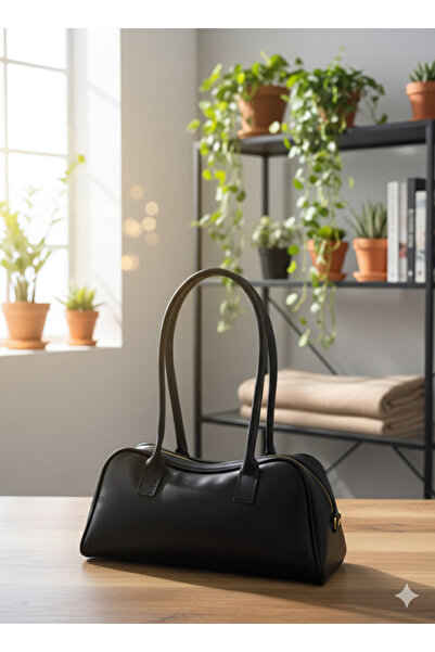 Store Siyah Deri Omuz Çantası
