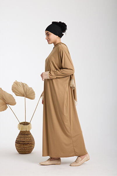 AKPİYYER Δαντελένια. Φόρεμα προσευχής με φερμουάρ και χιτζάμπ