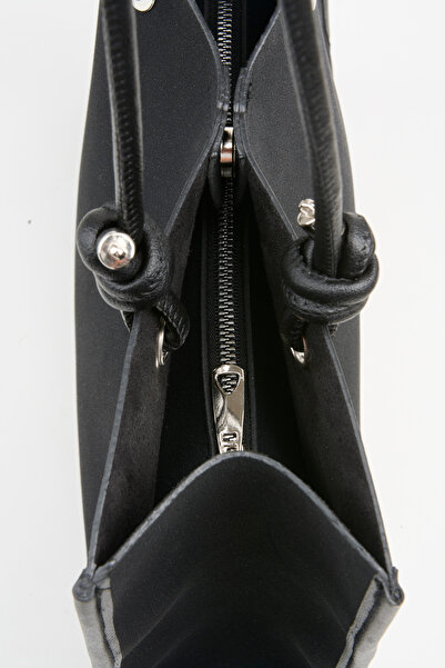 Vivaq Women's Black Buket 3-Compartment Suede Medium Size Lined Snap Closure Hand and Shoulder Bag