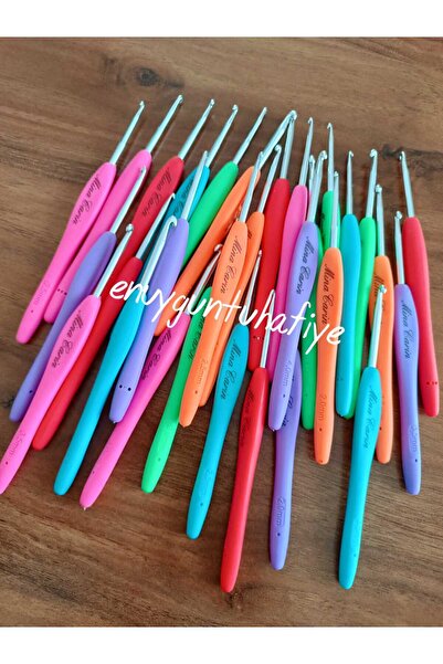 Enuyguntuhafiye Silikon Saplı Tığ 2.5mm, Yumuşak Saplı, ergonomik Tasarım Tığ