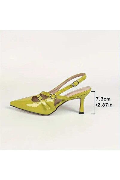 RANO-BOUTİQUE Women's sandal in a distinctive color with a medium heel and a closed front