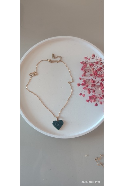 BESTTOYS قلادة فولاذية على شكل قلب مع حجر في المنتصف