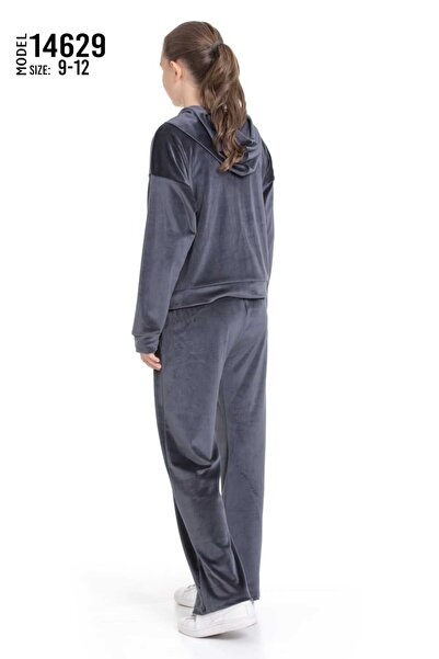 Toçka Girl's Suit Velvet Fabric Soft and Pleasant to the Touch Simple Zipper Hoodie