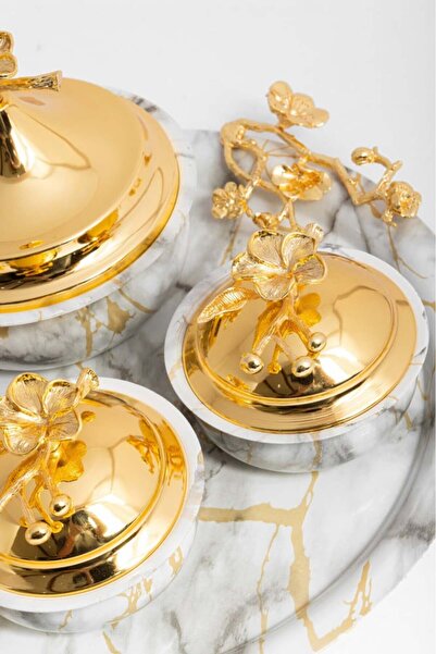 Bin Shihoun 3-piece golden hospitality set with round dates and tabsi with golden handles