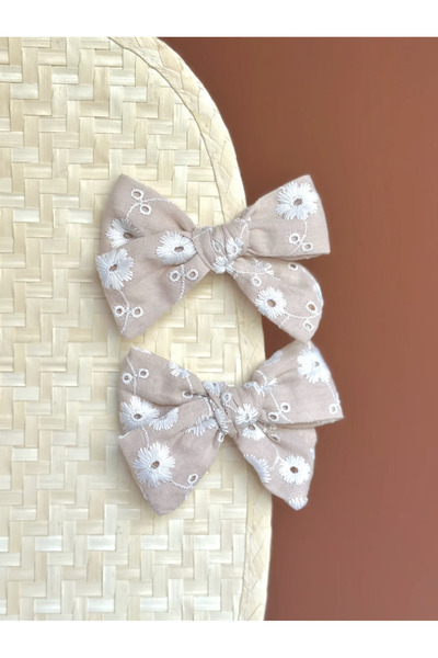 chipiques Set of 2 Beige Embroidered Fishtail Ballerina Bow Clips