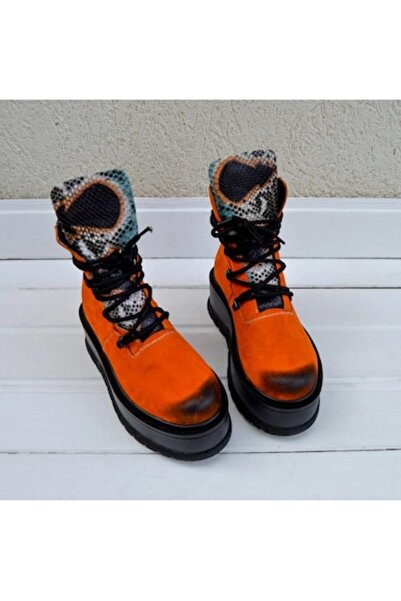 exclusives.ro Ghete dama - Bari Orange - medii -talpa inalta - piele naturala velur si piele imprimeu Snake