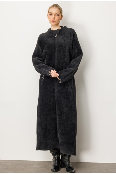 Mutlu Ertan معطف خارجي بسحاب من أنجورد