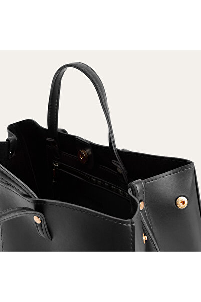 Mudo Leather Look Shoulder Bag