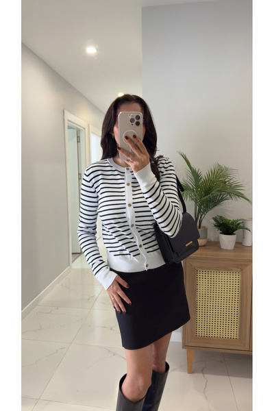 BİRCANÇİL Md Wies Black and White Striped Cardigan