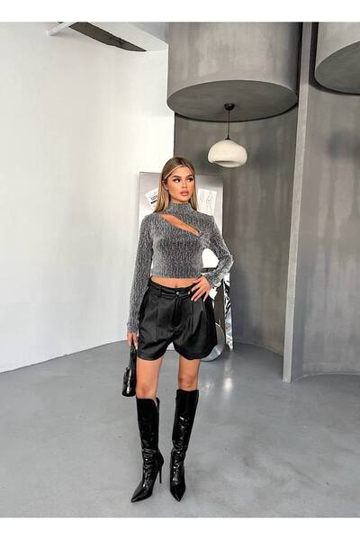 İLKCET MODA Γυναικεία μπλούζα με λεπτομέρεια από πέτρα, ασημί, χαμηλού ύψους