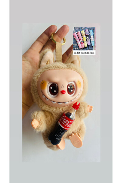 synshop Labubu Coca Cola Kola Seri Popmart Figür 1Adet Basmalı Silgi Peluş Oyuncak Anahtarlık Çanta Süs