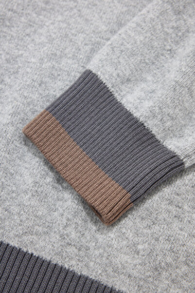 W Collection Gray Crew Neck Long Sleeve Sweater