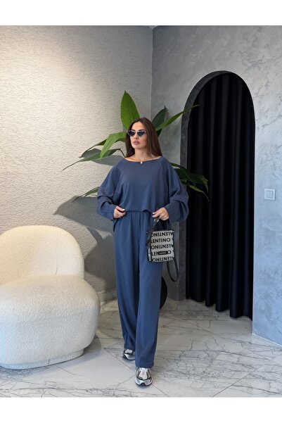 By Merve Darende Kesik Yaka Oversize Modal Takım