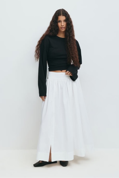 World Fashion Trends 9211 ΜΑΥΡΗ ΜΑΚΡΥΜΑΝΙΚΗ ΜΠΛΟΥΖΑ ΜΕ ΜΑΚΡΙΑ ΜΑΝΙΚΙΑ ΑΠΟ ΦΥΣΙΚΟ ΥΦΑΣΜΑ ΒΙΣΚΟΥΡΑΣ ΕΛΑΣΤΙΚΗ ΜΠΛΟΥΖΑ ΒΙΣΚΟΥΡΑΣ