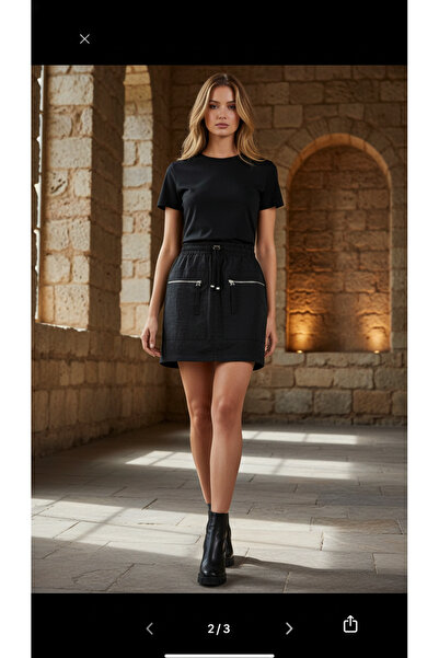 Eight Fashion Women's Black Zipper Detailed Mini Skirt