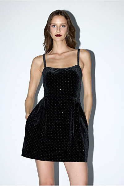 adL Mert Aslan Kadife Mini Elbise