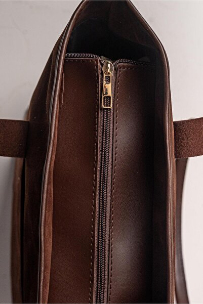 ÖZÜM TAKI Women's Large Size Suede Shoulder Bag with Pockets Brown