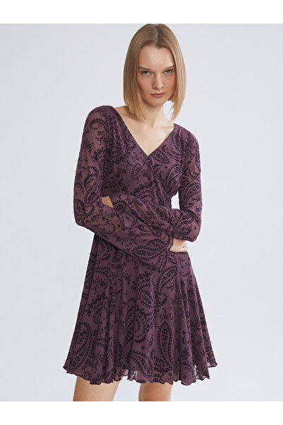 LC Waikiki XSIDEMürdüm V Yaka Büzgülü Dantelli Mini Elbise