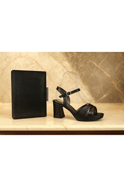 E&L Tekstil 7cm Siyah simli kumaş. Çantasıyla beraber takımdır.