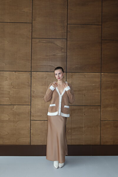 Vaveyla Γυναικεία πλεκτή ζακέτα με λαιμόκοψη σε σχήμα V και μαργαριταρένια τσέπες