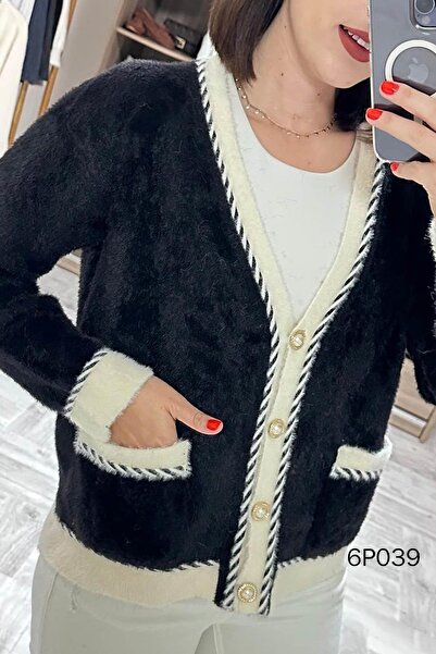 Vaveyla Μαύρη γυναικεία πλεκτή ζακέτα με λαιμόκοψη σε σχήμα V και μαργαριταρένια τσέπες