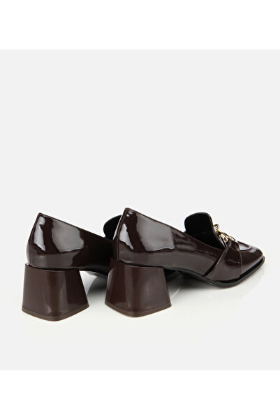 Hotiç Kadın Rugan Kahverengi Tokalı Kare Uçlu Topuklu Klasik Loafer