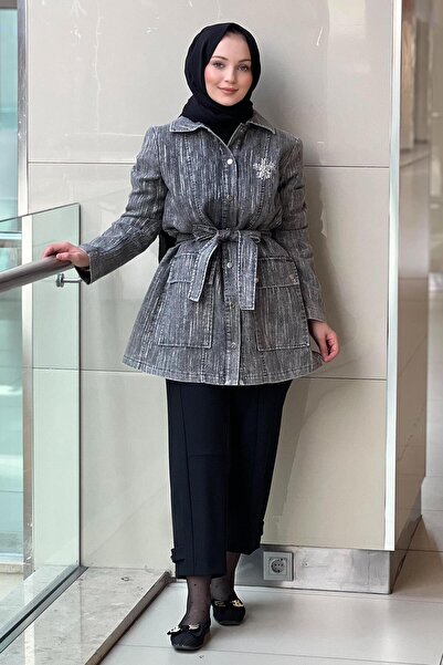 Nuss Stone Embroidered Front Snap Button Belted Denim Cap