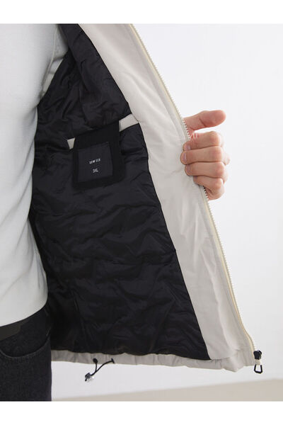 LC Waikiki Bol Kalıp Kapüşonlu Kalın Erkek Şişme Mont