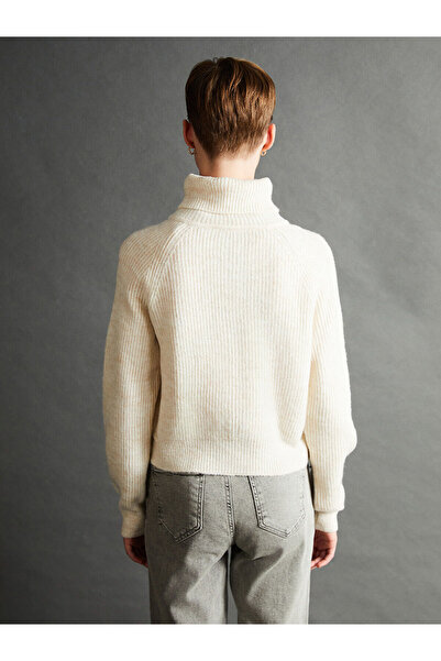 LC Waikiki Dik Yaka Düz Uzun Kollu Kadın Triko Hırka