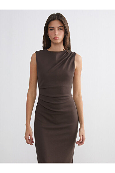 LC Waikiki Bisiklet Yaka Büzgülü Elbise