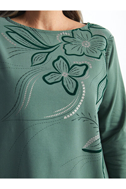 LC Waikiki Πράσινο γυναικείο μπλουζάκι με λουλούδια με λαιμόκοψη